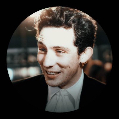⠀⠀⠀⠀❛ ── 𝖇𝗲 𝗻𝗲𝗶𝘁𝗵𝗲𝗿 𝘁𝗼𝗼 𝗿𝗲𝗺𝗼𝘁𝗲 𝗻𝗼𝗿 𝘁𝗼𝗼 𝙁𝘼𝙈𝙄𝙇𝙄𝘼𝙍. ❜ ⋆ 𝖵𝖨𝖢𝖤𝖱𝖮𝖸 𝖱𝖮𝖠𝖫𝖣 𝖲𝖧𝖨𝖭𝖱𝖠 ›› of New Alderaan.