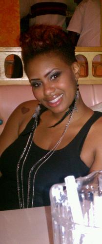 prettygyrl_y's profile picture. Outgoing, nice, n a friendly person dats easy 2 get along wit!!