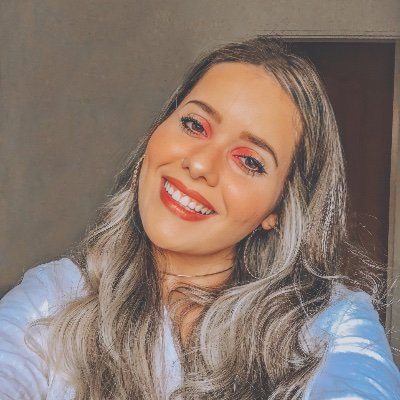 Olhar para o alto é ter certeza de que Deus está conosco independente das lutas ou provações !