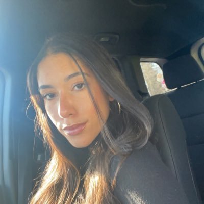 _bellaoliveira_'s profile picture. call me bellalicious.