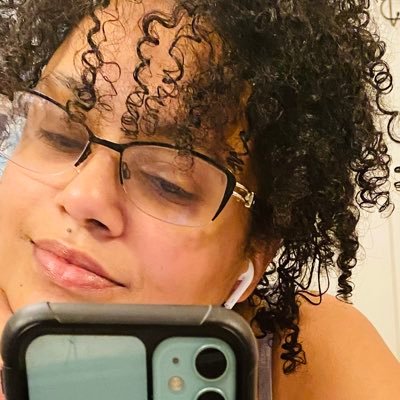 I'm a very 420 Friendly.. Like Dick In My DM.. Be Expressive, Be Exceptional 🥰
