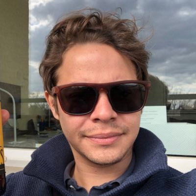 HeinsChristian's profile picture. he who likes music and coding. #dataanalyst