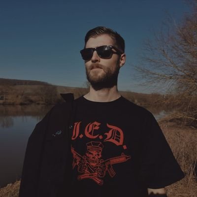 SZDKRW 1911. Hardcore. Vinyllover. Support Your Local Scene.