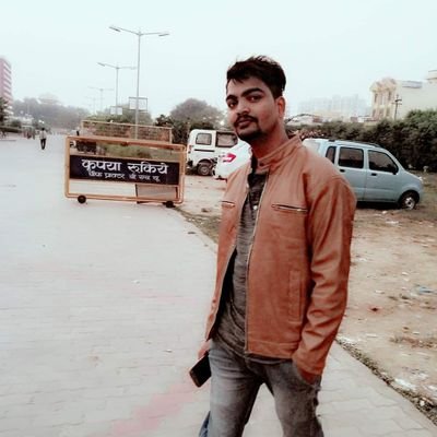 Ambrees04161454's profile picture. young India