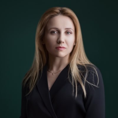 ElizabethDudnik's profile picture. 