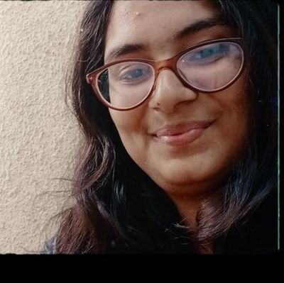 shivani7447's profile picture. Hates MUHS.