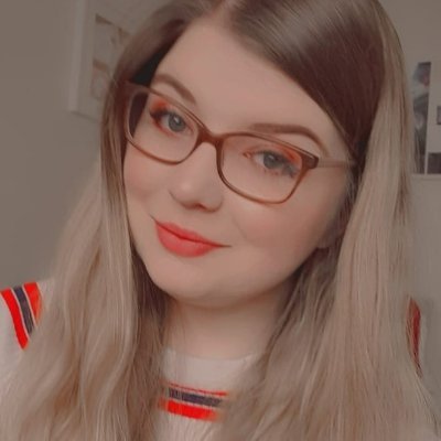 Hey friends! 🌸 My name is Lauren, nice to meet ya! Welcome to my Twitter page! I also have a Twitch account, go check it out 😊🌸