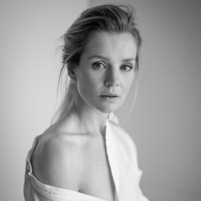 KimSarahBrandts's profile picture. Schauspielerin | Instagram: https://t.co/0oyzHHqdJx     snap: kim-skram