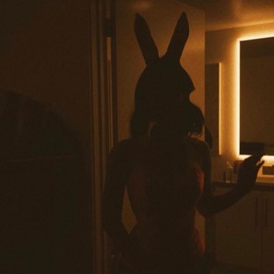 TheHoneyComb13's profile picture. Secret Account Bi ✨ 25 A place where I can post in peace 😌
Hetero Backup: @TheHoneyCpt2