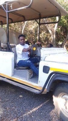 matara_tanatswa's profile picture. 🇿🇦🇿🇼
artist 
songwriter 
model /entertainer