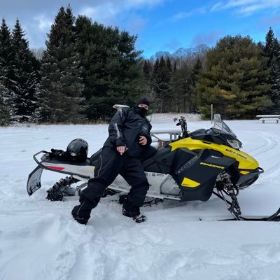 JasonBadger122's profile picture. At Grass Guru LLC, we believe that a healthy lawn is a happy lawn. Follow us for lawn care tips and product recommendations to keep your grass looking its best.