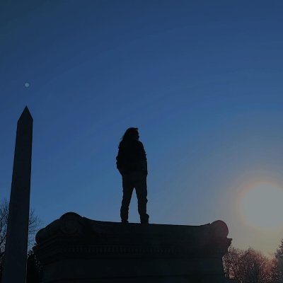 RicoNogu's profile picture. Soy un investigador interesado en el sentido común y su relación con los órdenes que habitamos. Fuera de eso, aprecio la vida sencilla y la cheveridad.