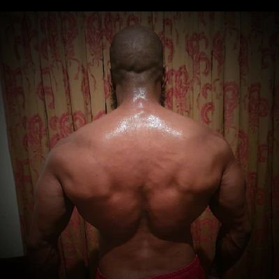 Kash18027943's profile picture. strength
insta: kashif_badaloo