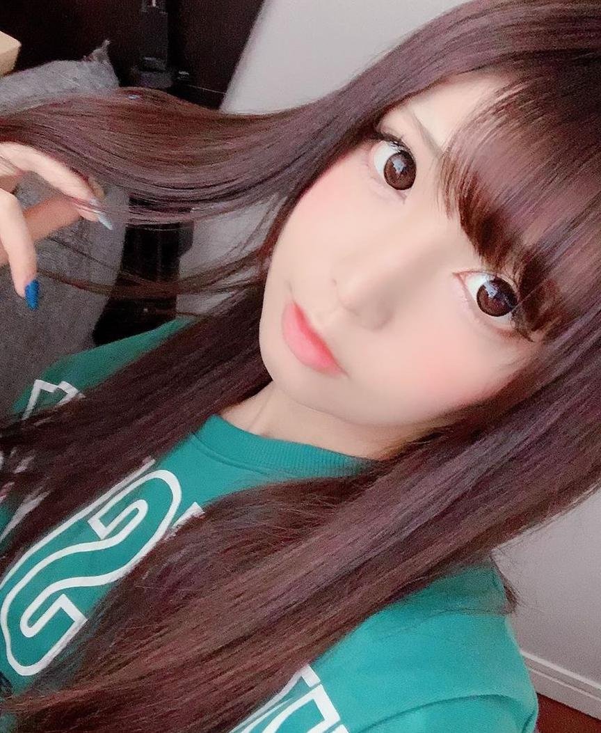 めっちゃさみしいよ~ あーあ、誰かそばにいたら、・・・ ねえ、フォーしてくれないの? いい写真見せるからさ(^_-)-☆