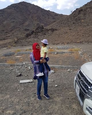 ShahedaBanu11's profile picture. 