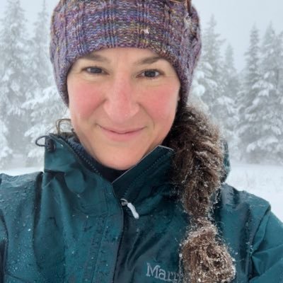 NaomiBlinick's profile picture. Thalassophile, conservation scientist, photographer, beaver believer, knitter