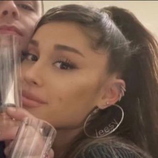 BEEDUOER's profile picture. ⠀ ⠀ favoritism and being lovely from both parties