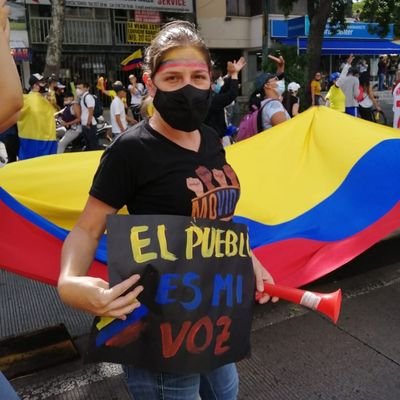 Ingeniera Industrial. Orgullosamente Colombiana, con la esperanza de un futuro prospero, con educación para todos y sin corrupción! 
💛💙❤️