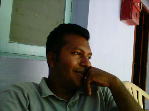 carlosleyon's profile picture. Of complete insignificance