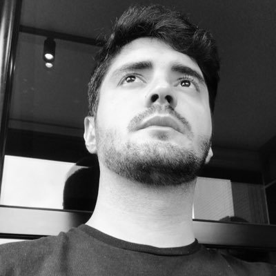 Jornalista e professor de Língua Portuguesa e Literatura.