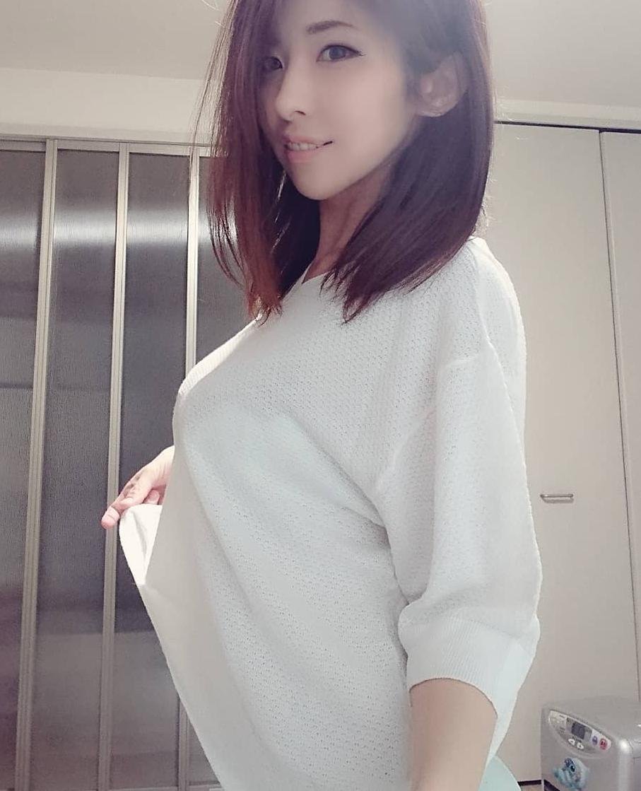 めっちゃさみしいよ～ あーあ、誰かそばにいたら、・・・ ねえ、フォーしてくれないの？ いい写真見せるからさ(^_-)-☆