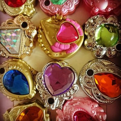 tomonga0713's profile picture. 💖ネガティブをポジティブに変えてくれたのがLUNA  SEAの音楽でした✨✨
2021年SLAVE🌙　
2022年RKF✨✨✨
🗼MY FIRST STORY🗼                                         
2025年🍏Mrs. GREEN APPLE🍏