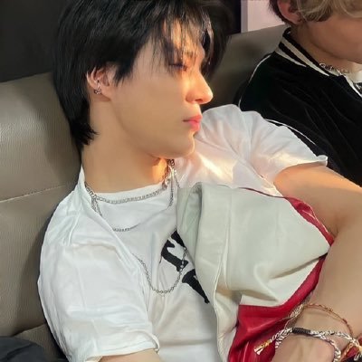 leejenonctdr34m's profile picture. 