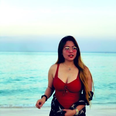 IamlabV's profile picture. No Expectations, No Disappointment 💛