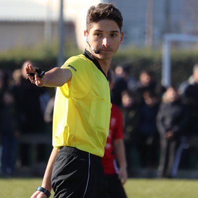 LeonUndiano's profile picture. Pamplona, Navarra 📍Árbitro Primera Autonómica⚽️ Fan #JurassicPark 🦖 @jurassicundiano 📸 Periodismo, Unav 📚 05/12/2002 🎂