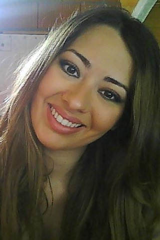 Pili_F_P's profile picture. Me encanta reiventarme y romper las reglas del juego;  me excita lo desconocido, leer sobre lo prohibido, y disfrutar de los placeres de la vida.