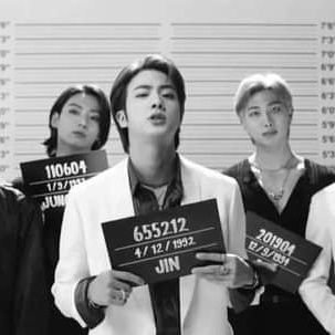 Seok Jin's🐰