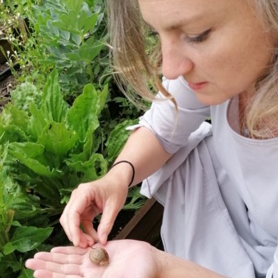 Designer. Artist. Eco-Builder. Eco-Activist. Writer. Mum. Partner.
Born at 324.62ppm