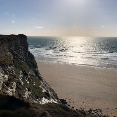 KarenWh75286588's profile picture. 