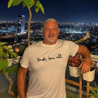 Happy man... life has given me too much...love my friends...good wines...and wonderful moments...