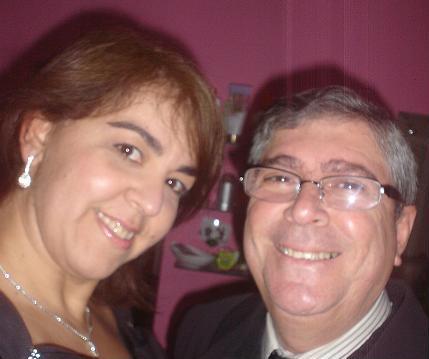 Cariúcha. Casada com o Claudemir, e  Mãe da Rafaella. Com a graça de Deus, sou Feliz!
Estudei no Colégio N Sra do Rosário e no Afonso Celso, UGF e UFPA.