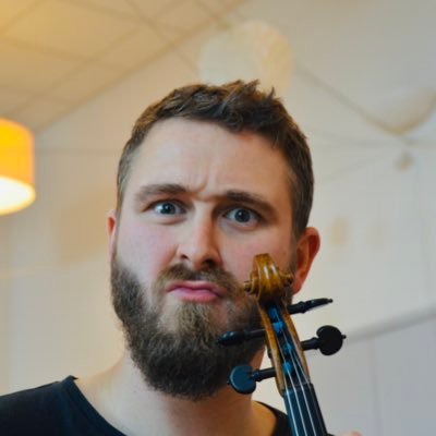 hairy violinist, Leeds Utd fan, beer enthusiast, proud European