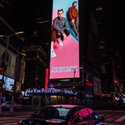 cryinggirly's profile picture. and just like that, im back