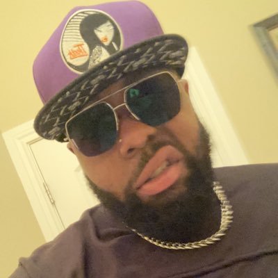 MagicDon_Juan's profile picture. My frame is common but my view is Nine-5. Last of a Dying Breed. #TheseJokesGonnaFly #Married #HerbalAdvisor #BigDaddy #Seahawks #DubNation #BeenR60LLIN