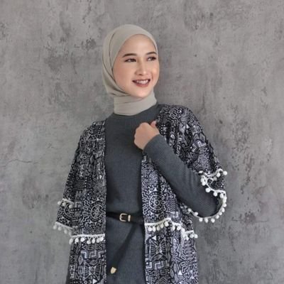 wowowaefx's profile picture. independent woman.