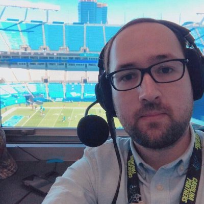 📍 CLT - MX  Carolina Panthers & Charlotte FC Spanish Radio/TV Analyst 🏈⚽️🎙️ @lospanthers Social Media Manager - Sports Consulting 📑