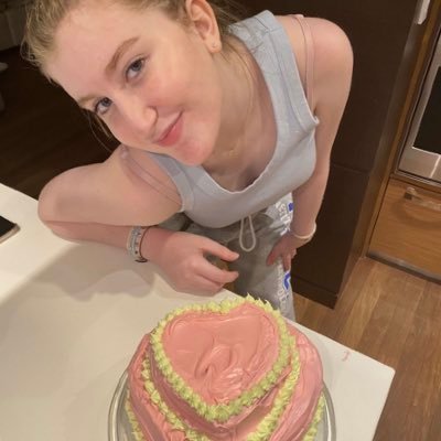 pinterest enthusiast 🐈⬛💐🏄🏼♀️🌷🧃🧘🏼♀️ just a city girl living in the suburbs ✌️cancer ☀️ aquarius 🌙 sag 💫