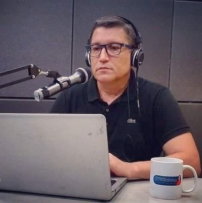 Comunicador, Radialista, Apresentador de Programa de TV e Publicitário.