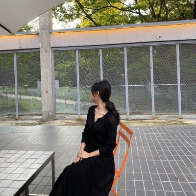 2児のママ💗
離婚後、パートを掛け持ちするも生活苦...。⇒今の現状を変えたいと思い、ネットビジネスに出会う⇒3ヵ月で月収100万円達成✨
時間とお金が自由になってゆとりのある生活に✨
わたしの様に現状を変えたいと思っている人を無料でサポートしてます✨
無言フォロー失礼します🙇♂️