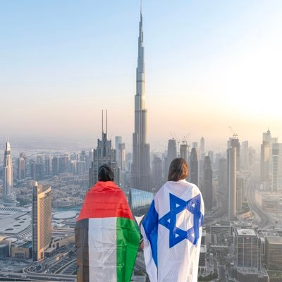 🇦🇪🇪🇬The only Emirati female peace activist🕊❤️ AKA the girl from the picture of the UAE and Israeli flags in Dubai🇦🇪🇮🇱❤️ ♑️ الله،الوطن ورئيس الدوله