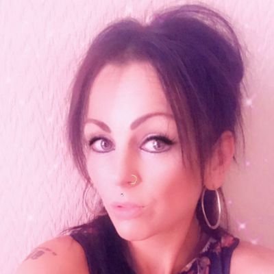 JenMiddleton12's profile picture. Alot of things broke my heart but fixed my vision.. 🍸💋