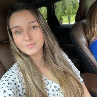 Danirivera8's profile picture. Anything could happen 🎈