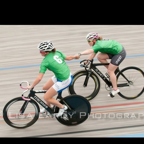 shelbus's profile picture. people write funny stuff in their bio, im not that creative.