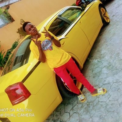 lover of music with a big dream to become a star