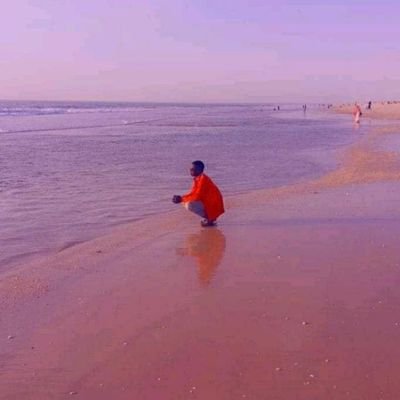 RBEMTuEN20AuwcX's profile picture. 