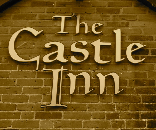 Quality pub with food right at the entrance to Framlingham Castle - perfect for weary travellers or weary townsfolk in need of refreshment